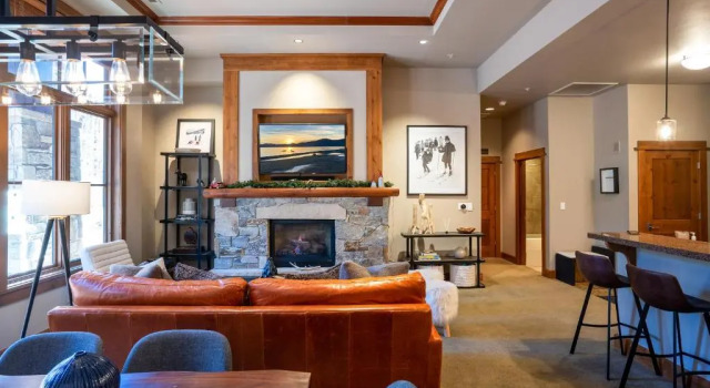 New Listing in the Heart of the Village at Northstar! Iron Horse South 106