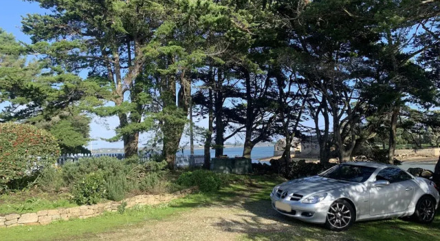 Коттедж Holiday Home in Morbihan with Sea Views