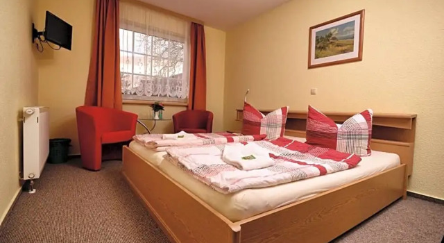 Hotel am Stadtwald, Забронировать Отель Штральзунд Мекленбург-Померания