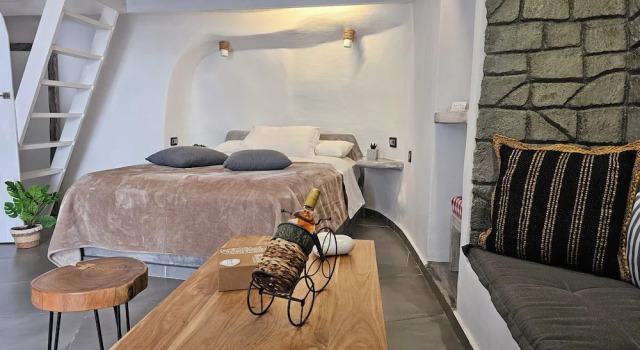 Коттедж с 2 комнатами с видом на море Aqua & Terra Traditional Cave Houses