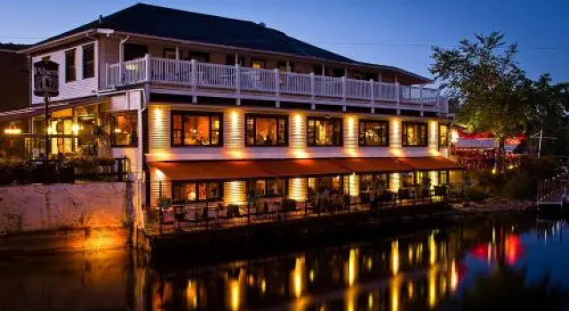 Loft de la Suite North Hatley, Rezerwuj Hotel Hotele 3-gwiazdkowe w Eastern Townships, 3*