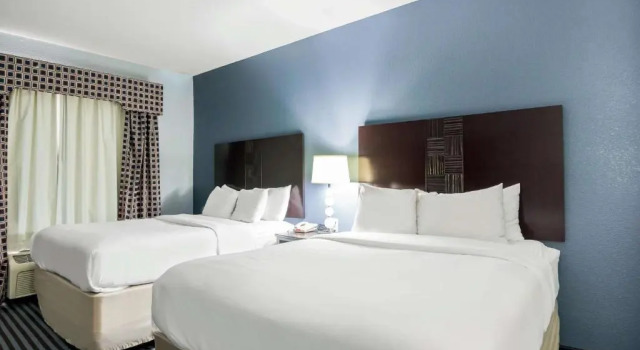 Четырёхместный номер Standard Motel 6-Mineral Wells, TX