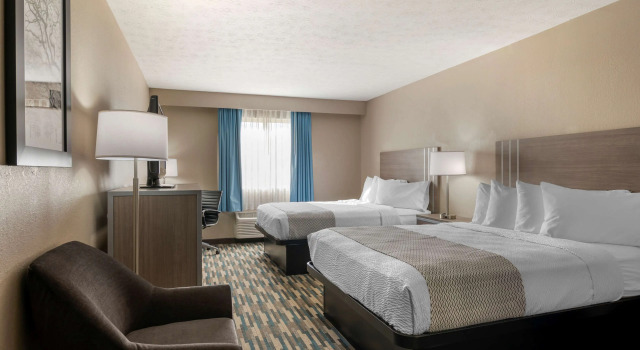 Четырёхместный номер Standard Best Western Edinburgh/Columbus