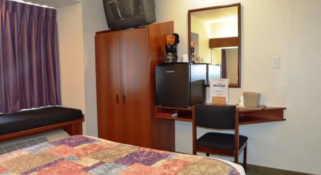 Номер Deluxe Microtel Inn & Suites by Wyndham Miami