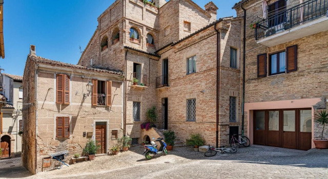 Awesome Home in Potenza Picena With 4 Bedrooms and Wifi, Rezervovat Hotel Potenza Picena 