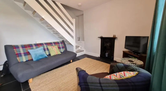 Picturesque 2 Bedroom Miners Cottage Near Bike Park Wales & Brecon Beacons, Book Feriehus Villaer i Cardiff, Villa