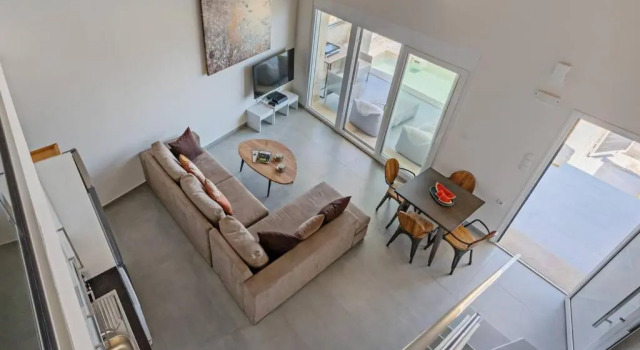 Sofia Suite, a seafront hideaway !