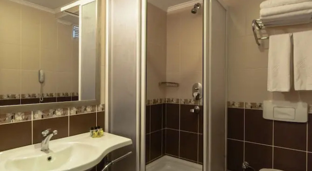 Одноместный номер Standard с балконом Yucelen Hotel
