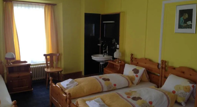 Четырёхместный номер Standard Hotel Quellenhof