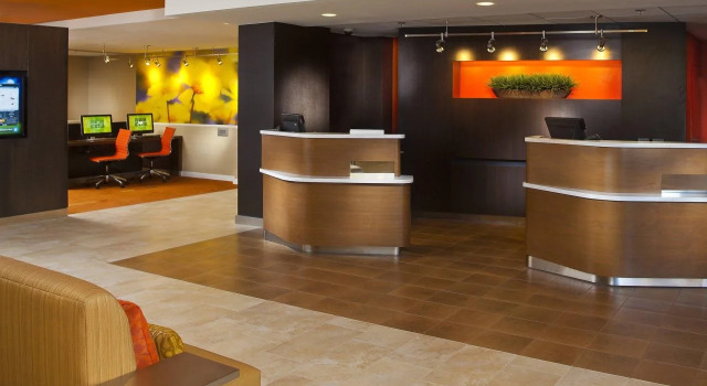 Courtyard by Marriott Memphis East/Park Avenue, Book Hotel Memphis Tennessee, near The Crystal Shrine Grotto