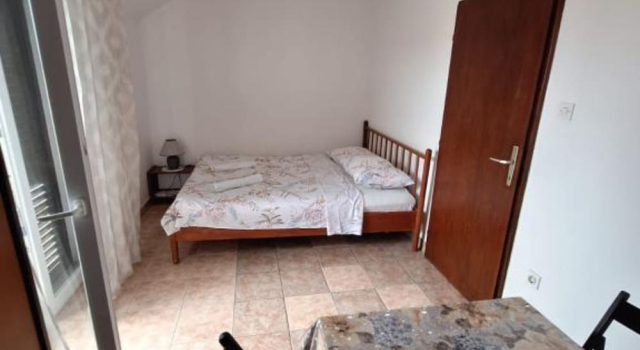 Apartments Villa Šesto, Забронировать Апартаменты/квартира Отели Биоград-на-Мору с парковкой, рядом с Частный Пляж «Кемп Сенди», Парковка
