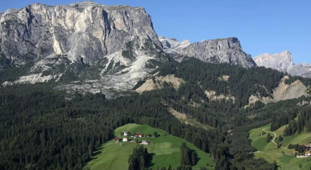 Appartamenti Sotgherdena, Забронировать Отель Отели Бадия с парковкой, рядом с Santa Croce Ski Lift, Парковка