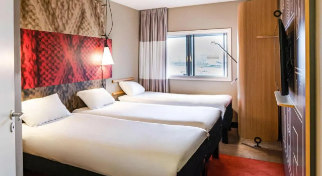 Трёхместный номер ibis Amsterdam Centre