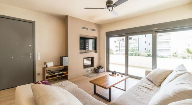 Luxury 3 Bedroom Apartment with garden in Glyfada