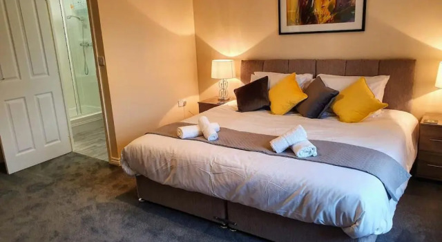 Perry House, Long Ashton, Bristol by Cliftonvalley Apartments