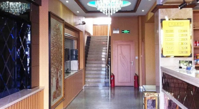 Jiaohe Lanwan Business Hotel, Prenota Hotel Hotel a Jilin con parcheggio, Parcheggio