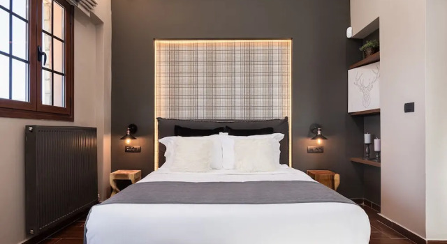 Люкс Standard с балконом GM Luxury Suites Kalavryta