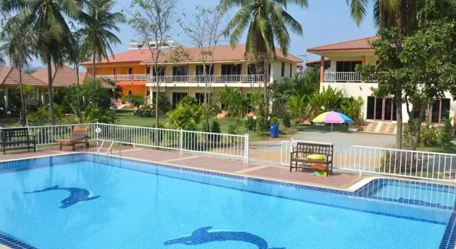 Четырёхместный семейный люкс Pranmanee Beach Resort