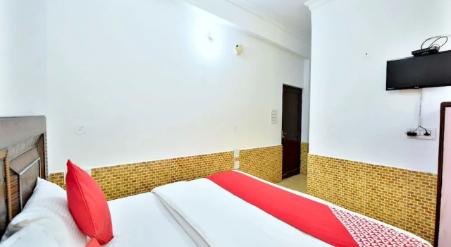 OYO 12443 Hotel Snowretreat, Забронировать Отель Отели Надди с завтраком, Завтраки