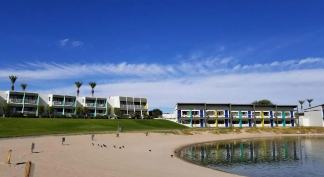 The Nautical Beachfront Resort, Забронировать Курортный отель Лейк-Хавасу-Сити штат Аризона