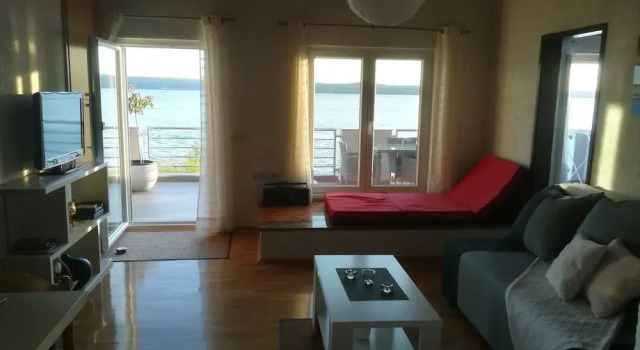 Vlatkica - 10 m From Beach - A2 Lea, Забронировать Отель Отели Ясенице 3 звезды, 3*