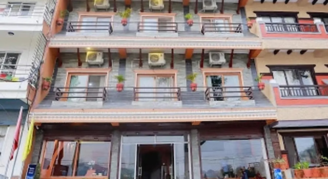 OYO 132 Hotel Fly Inn, Забронировать Отель Покхара провинция Гандаки-Прадеш
