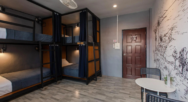Кровать в общем номере The Z Nite Hostel