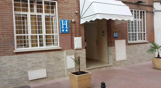 Hotel Cuatro Caños, Забронировать Отель Алькала-де-Энарес Провинция Мадрид, рядом с Монастырь Кларисас-де-Сан-Диего