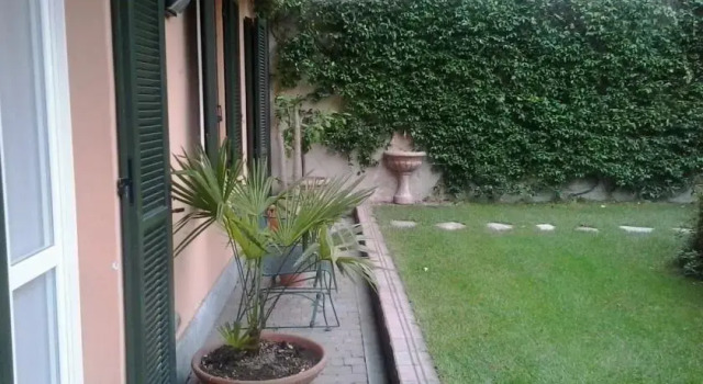 5 Santa Marta, Book Apartment Hotels in Como with Parking, Parking