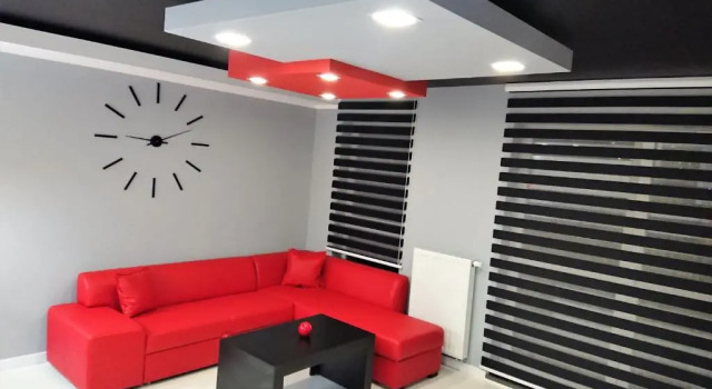 Apartament Exclusive RedBlack, Buchen Sie Ferienwohnung Hotels in Heiligkreuz mit Parkplatz, Parkplätze