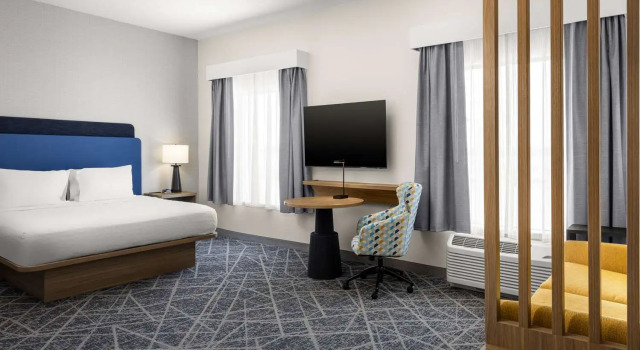Люкс Hampton Inn & Suites Moline-Quad City Intl Aprt