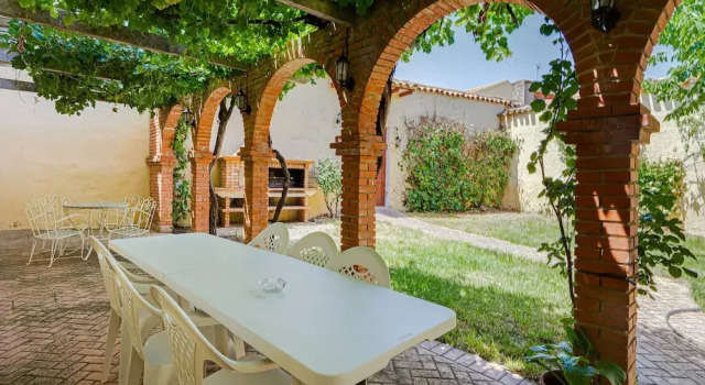 Коттедж 7-Bedroom Villa in Pozo Lorente