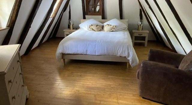 Traditional holiday home in Altillac with private pool, Rezerwuj Hotel Hotele w Correze z parkingiem, Parking