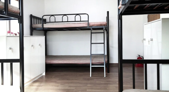 Кровать в общем номере Guesthouse Enoch - Hostel