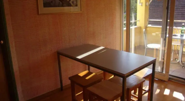 Ravnice Youth Hostel