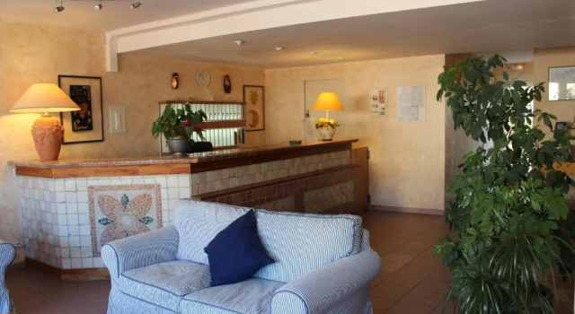 Hôtel Le Clos des Pins, Забронировать Отель Сис-Фур-Ле-Плаж Var coast