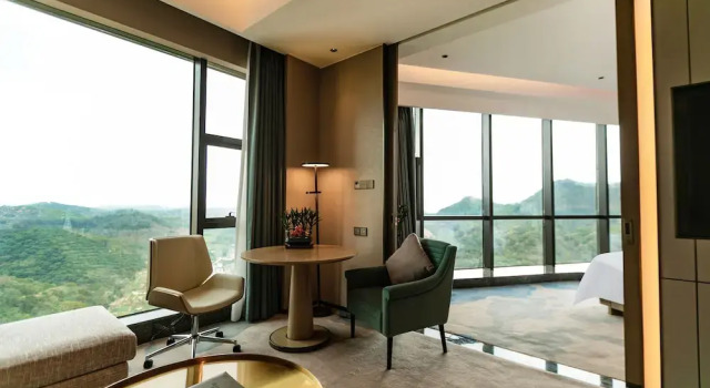 Двухместный люкс Deluxe с видом на горы Wyndham Garden Gaozhou