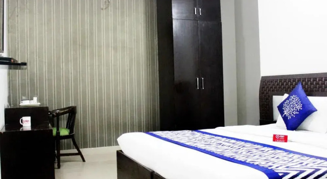 Oyo Rooms Nehru Place Extension, Забронировать Отель Отели Нью-Дели с завтраком, Завтраки