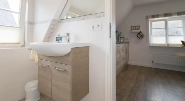 Haus Claßen, Забронировать Апартаменты/квартира Отели Хёрнум с парковкой, рядом с Восточный пляж города Хернум, Парковка