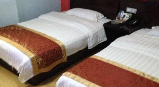 Jiu Tian Business Hotel, Varaa Hotelli Yichang Hubei
