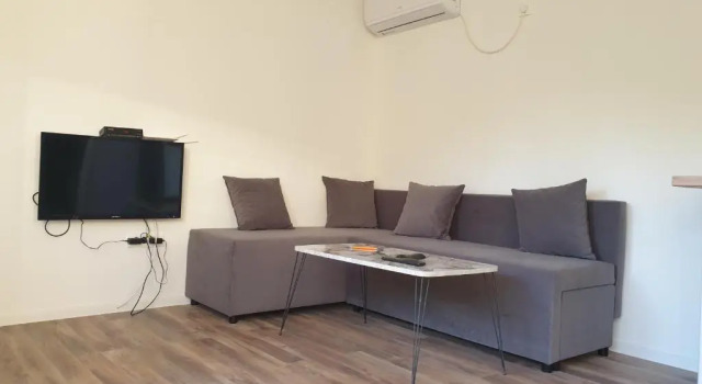 Студия Apartman River 2