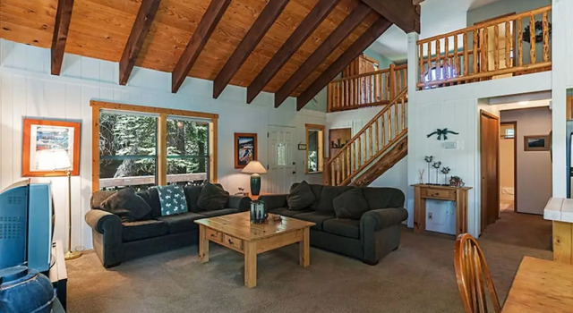 Copenhagen Retreat by Tahoe Mountain Properties, Забронировать Отель Отели Траков с парковкой, рядом с Гольф-клуб Tahoe Donner, Парковка