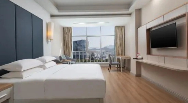Семейный люкс с видом на горы Ramada by Wyndham Zhangjiajie Tianmen Mountain