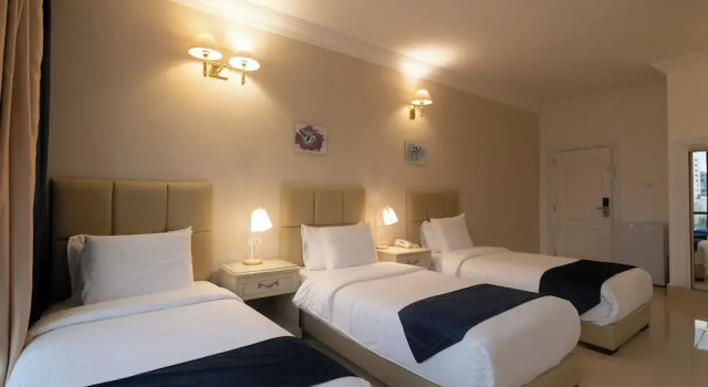 Трёхместный номер Standard Amman West Luxury Hotel By Azar
