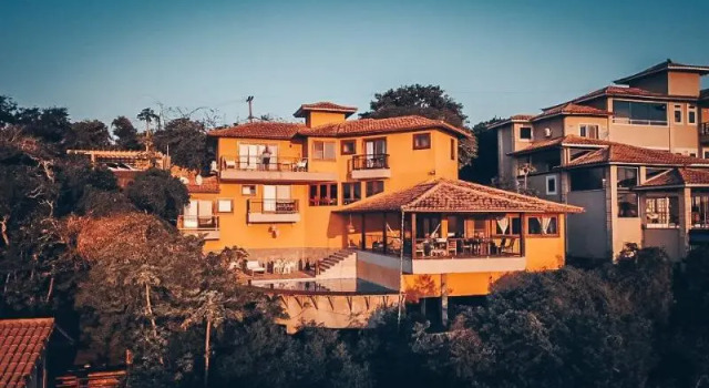 La Belle Maison Brigitte Bardot, Забронировать Отель Отели Армасан дус Бузиус 3 звезды, 3*