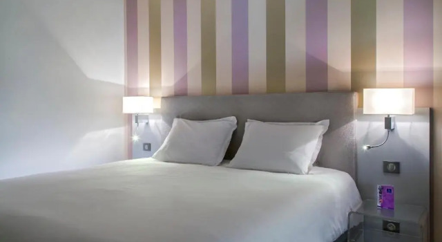 Двухместный номер Comfort Hôtel Chamar