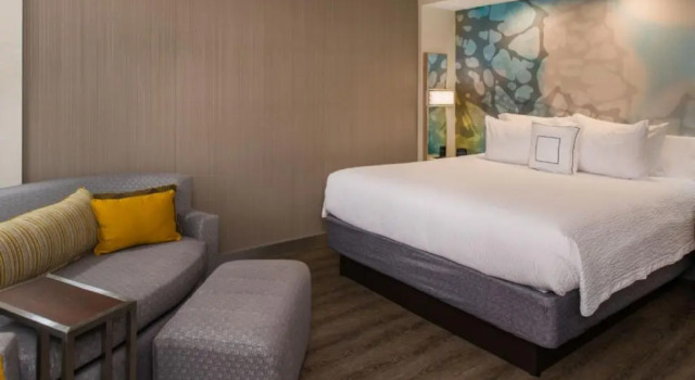 Camera Standard Courtyard by Marriott Temecula Murrieta