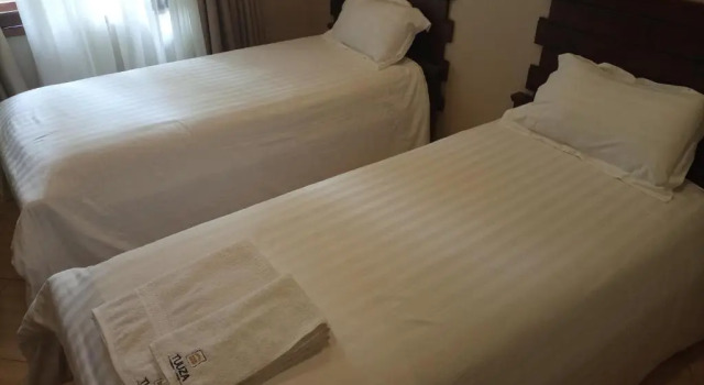 Davis Tours Home, Reserva ahora Hotel Kabale 