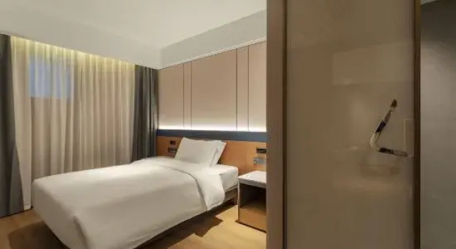 Люкс Deluxe Chongqing Tangtuan Hotel