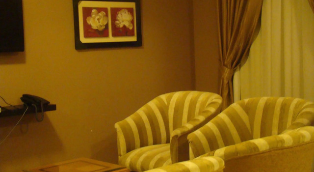 Golden Park Apartment